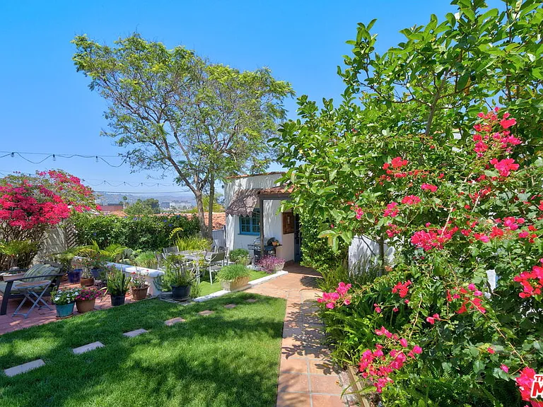 1221 Edris Dr — Photo 43