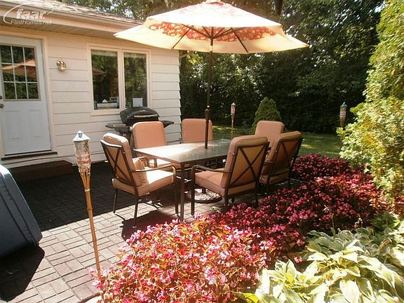 3rd image of 12652 Greenhill Dr