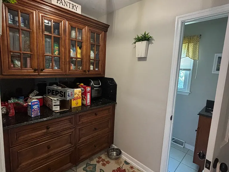 3260 Jersey Ct — Photo 9