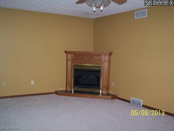 5th image of 230 Aspen Dr NW