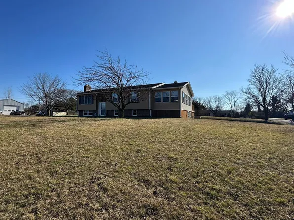 4086 Warm Spring Rd, Chambersburg, PA 17202