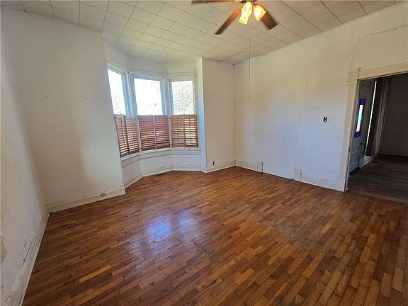 4th image of 2119 South St