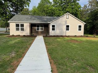 556 McCord St, West Point, MS 39773