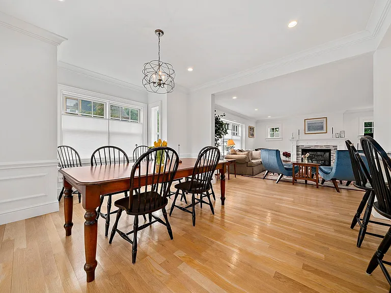8 Kirk St — Photo 8
