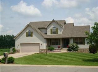 247 Windy Oak Dr, Hebron, IN 46341