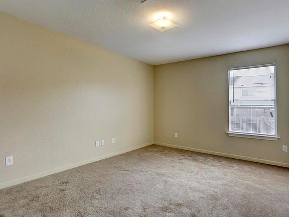 3rd image of 2116 Whittier Dr