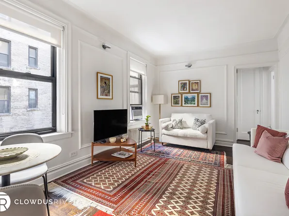 166 East 92nd Street 2E image 1 of 8