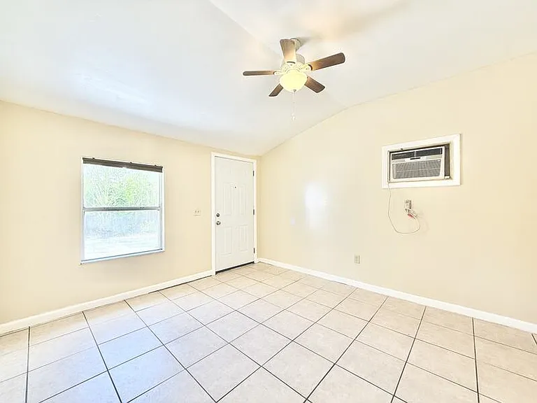 335 E Central Ave — Photo 13