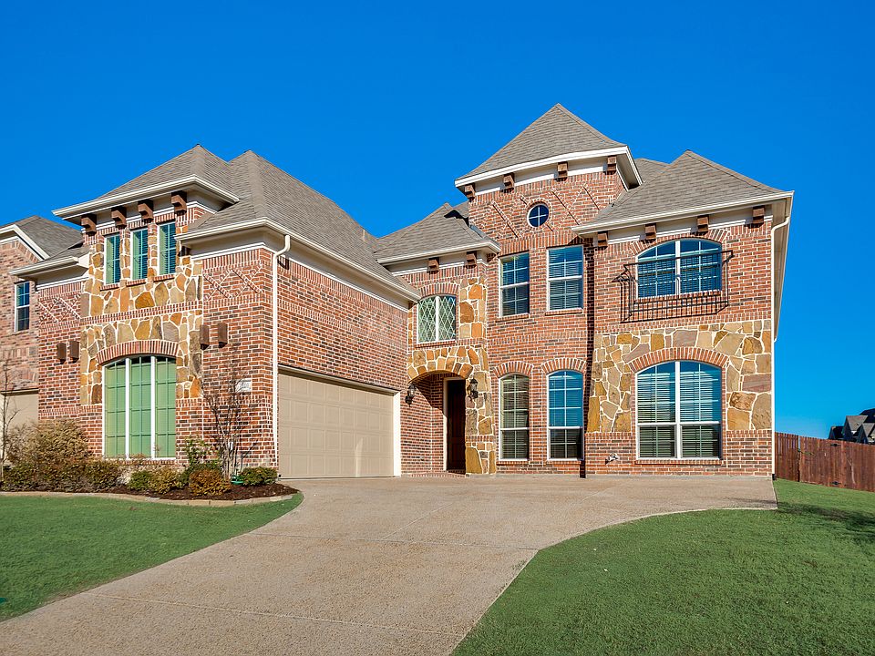 1st image of 700 Windy Hill Dr