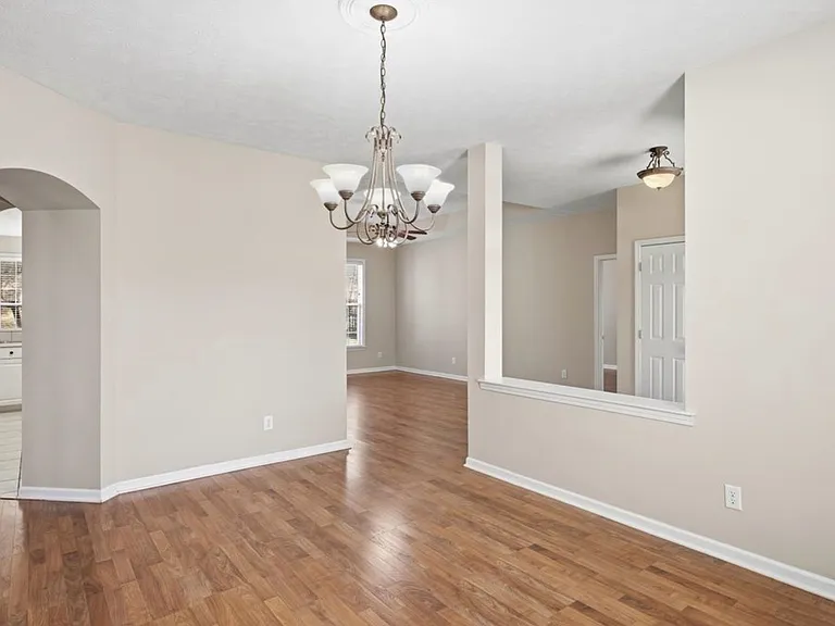 8349 Grayson Grv — Photo 10