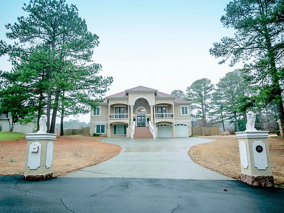 5th image of 251 Three Oaks Dr