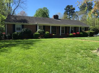607 Woodvale Dr, Greensboro, NC 27410
