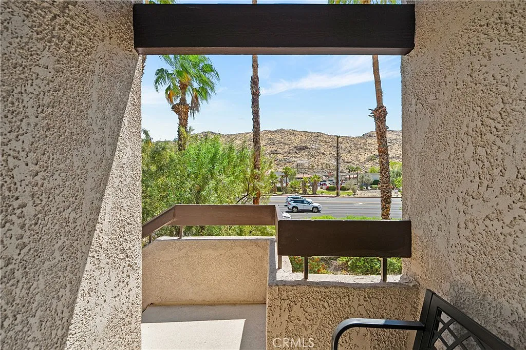 2 bed, 1130 sqft, $2,600 — Photo 3