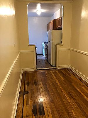 5th image of 2845 University Ave APT 4D