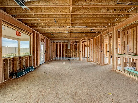 3rd image of 215 Packer St