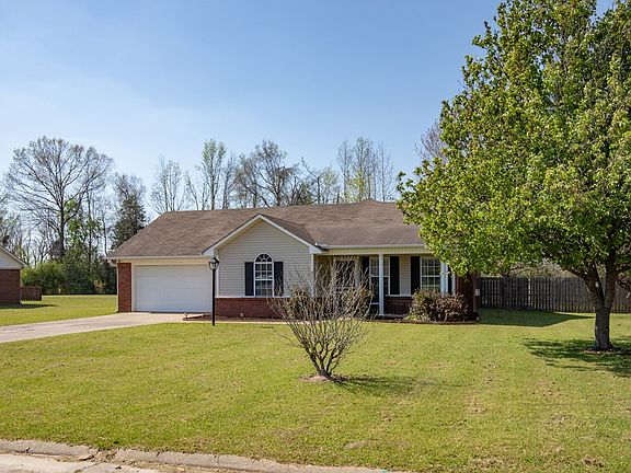 3rd image of 102 Shelbi Dr