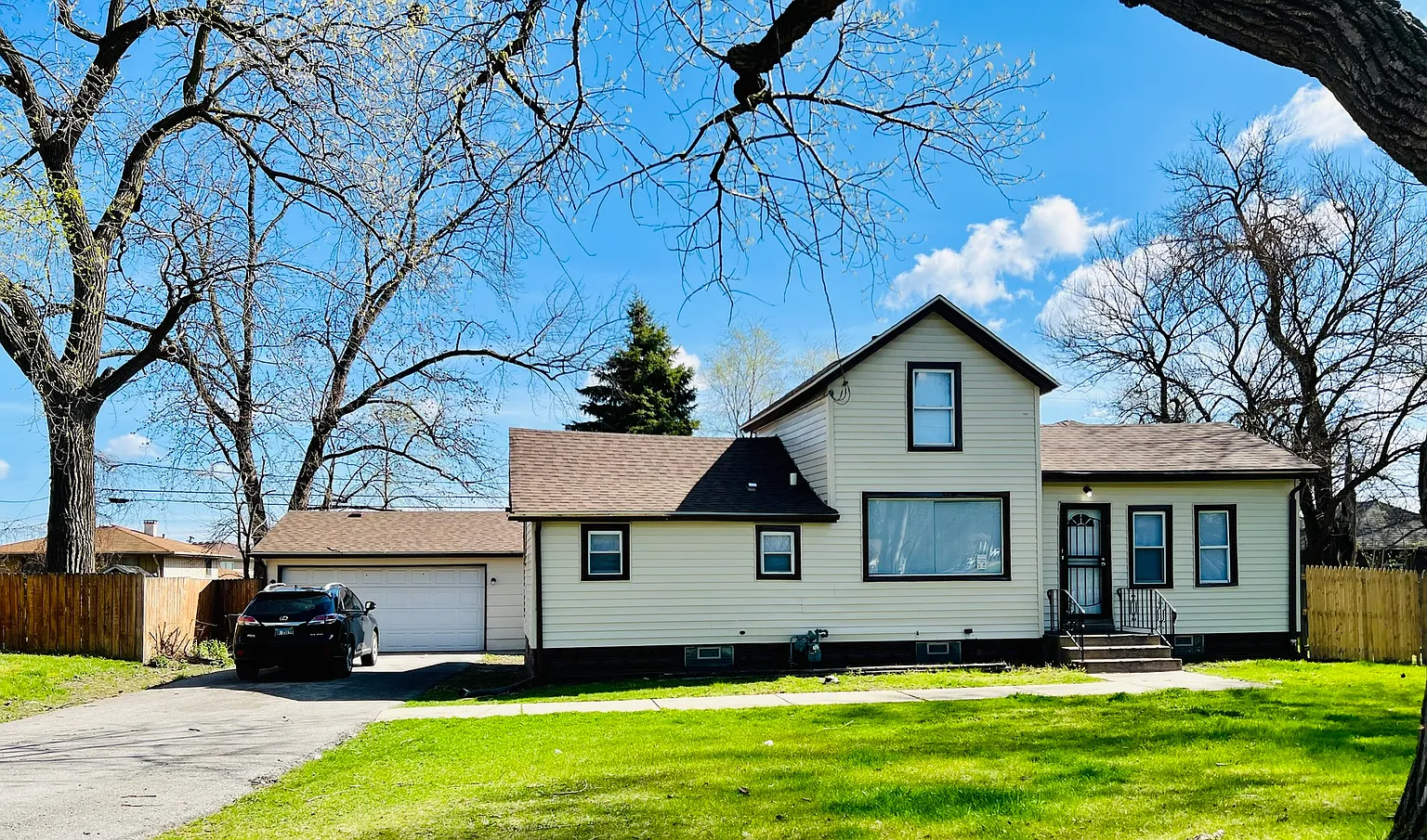 14307 Lincoln Ave photo 1