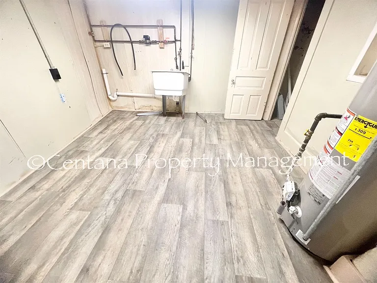 515 James St — Photo 6