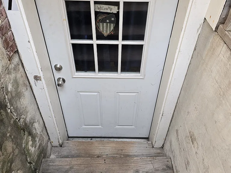 171 College St #7 — Photo 2