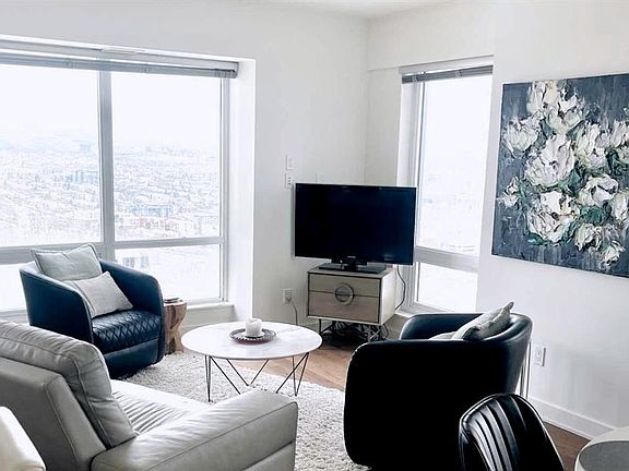 4th image of 930 S 6th Ave SW #3202