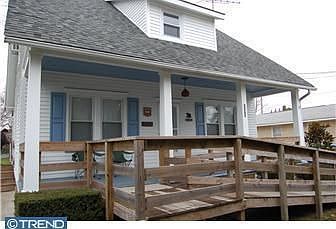 3rd image of 155 Malaga Park Dr