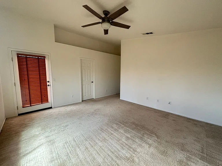 2416 W Valley Vis — Photo 15
