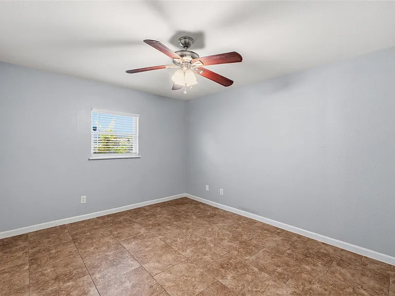 7000 Shannon Dr — Photo 29