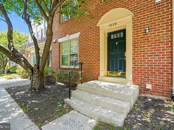 2nd image of 5779 Crownleigh Ct