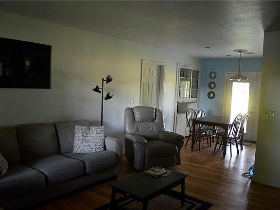 4th image of 1671 Henegar Dr