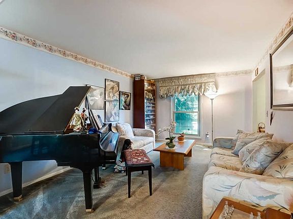 5th image of 7808 Cloveridge Ct