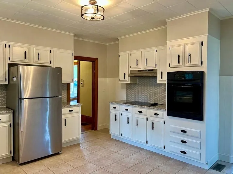 85 Birch St #1 — Photo 1