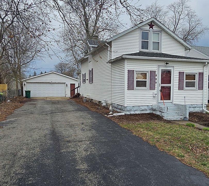 2nd image of 540 E 4th St