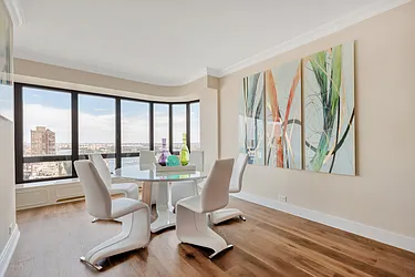 Rented by Nest Seekers International