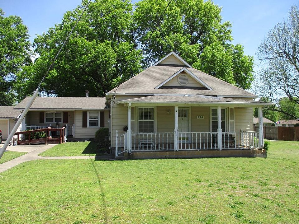 1st image of 214 N Lee Ave