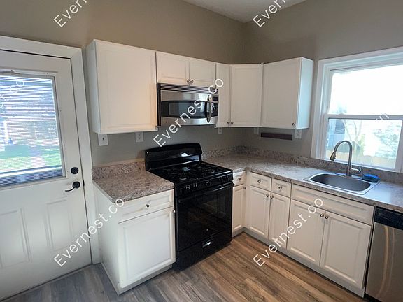 4th image of 2815 2nd Ave