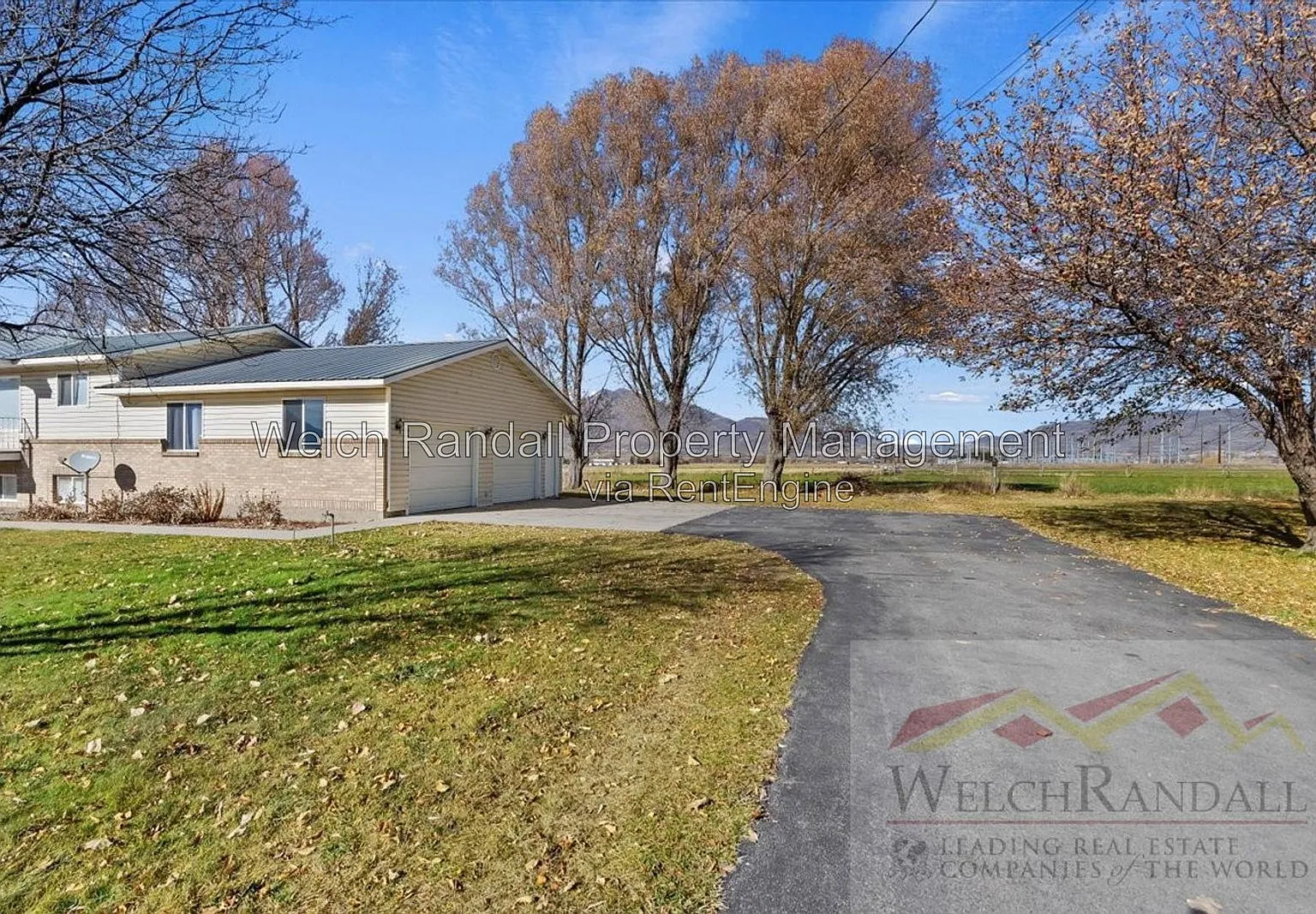 3 bed, 3.0 bath, 1812 sqft, $2,595 — Photo 3