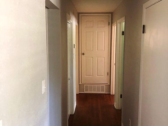 2nd image of 1003 E Robertson Ave