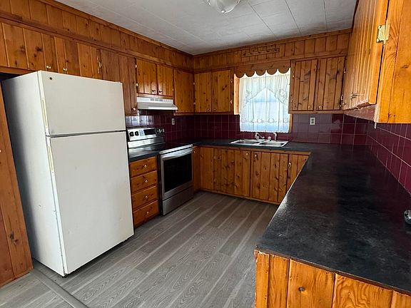 3rd image of 123 Meridian Rd