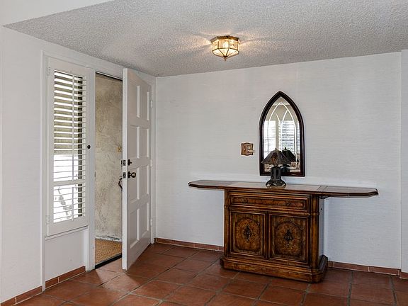 3rd image of 555 W Sierra Madre Blvd Unit A