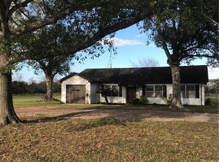 5704 Dairy Rd, Victoria, TX 77904