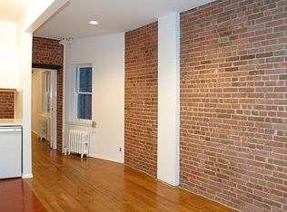 227 E 96th St APT 1FE, New York, NY 10128