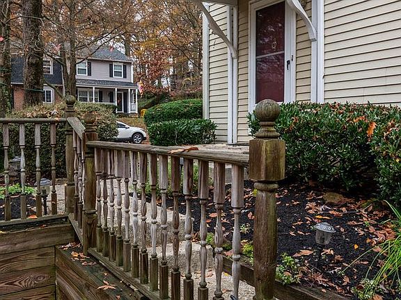 3rd image of 365 Ellenham Ct