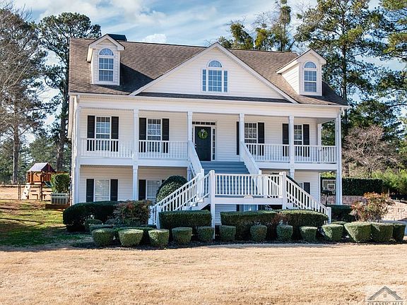4th image of 2485 Highland Club Dr SE