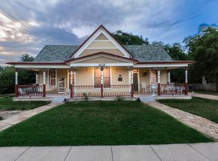 603 E Worth St, Grapevine, TX 76051