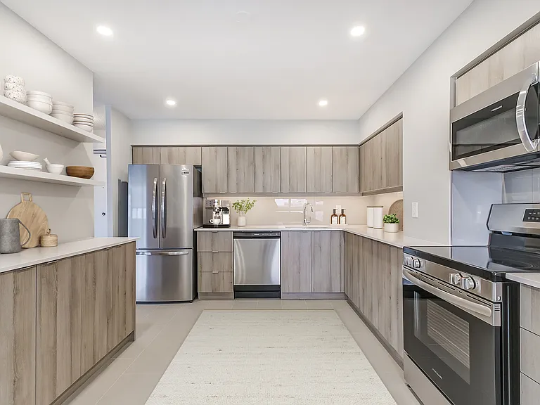750 York Mills Rd — Photo 3