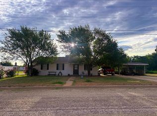 501 S Lightfoot St, Loraine, TX 79532