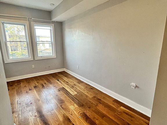 3rd image of 51 Jewett Ave APT 2