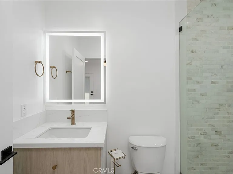 1016 Highland Ave — Photo 12