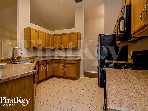 4th image of 13024 Baybrook Ln