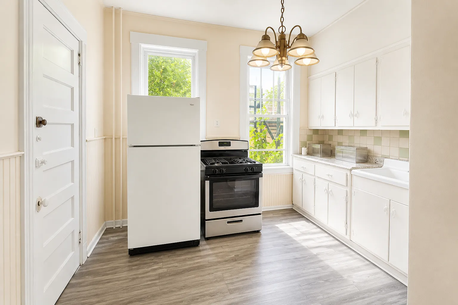 3 bed, 1.5 bath, $2,450 — Photo 1